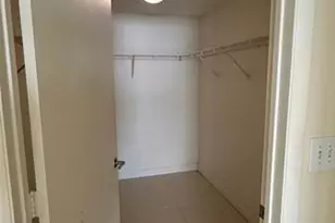 253 NE 2nd St, Miami, FL 33132 - Photo 4