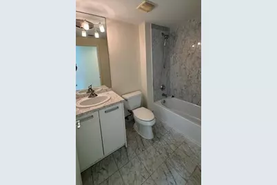 253 NE 2nd Street, Unit #3208, Miami, FL 33132 - Photo 6