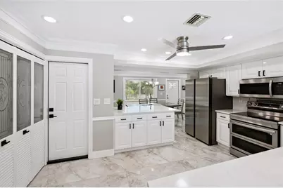 2228 SE 10th St, Pompano Beach, FL 33062 - Photo 8