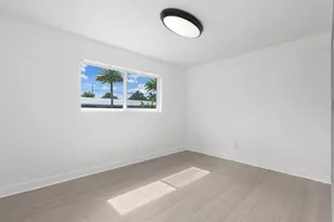 1498 NE 39th St, Oakland Park, FL 33334 - Photo 20