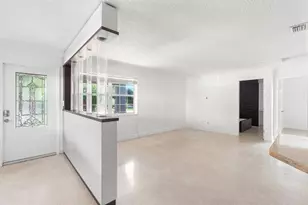 1498 NE 39th St, Oakland Park, FL 33334 - Photo 4