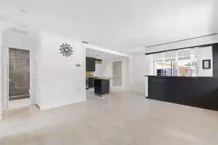 1498 NE 39th St, Oakland Park, FL 33334 - Photo 6