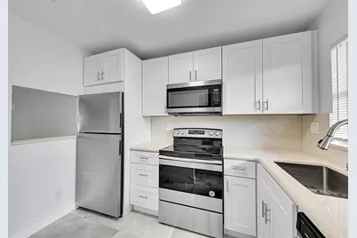 9761  Sunrise Lakes Blvd, Unit #301, Sunrise, FL 33322 - Photo 1