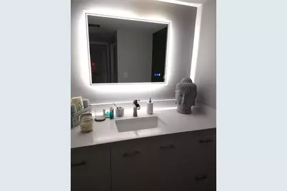 3625 N Country Club Dr, Unit #601, Miami, FL 33180 - Photo 6