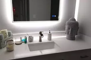 3625 N Country Club Dr Unit, Miami, FL 33180 - Photo 6