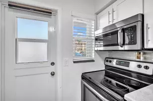 2131 NE 42nd Ct, Lighthouse Point, FL 33064 - Photo 10