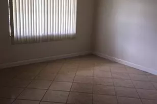 411 SE 8th St, Deerfield Beach, FL 33441 - Photo 4