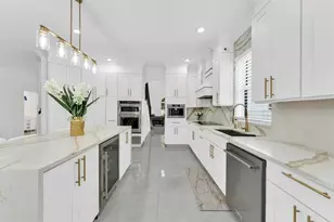 1202 NW 141st Ave, Pembroke Pines, FL 33028 - Photo 14