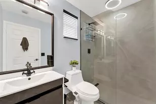 1202 NW 141st Ave, Pembroke Pines, FL 33028 - Photo 36