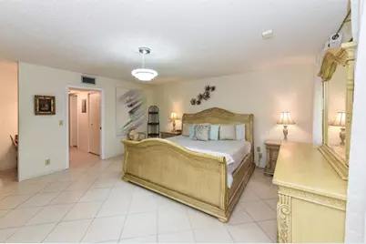 1382  High Point Way NE B, Delray Beach, FL 33445 - Photo 18