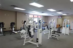 211 S Hollybrook Dr, Pembroke Pines, FL 33025 - Photo 14