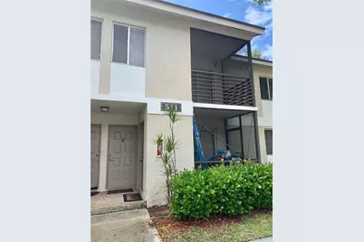 511  Gardens Dr, Unit #204, Pompano Beach, FL 33069 - Photo 1