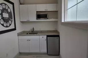 4200 Hillcrest Dr, Hollywood, FL 33021 - Photo 6