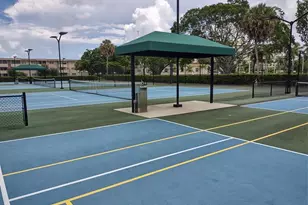 4200 Hillcrest Dr, Hollywood, FL 33021 - Photo 10