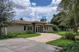 4200 Hillcrest Dr, Hollywood, FL 33021 - Photo 2