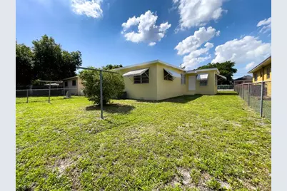 2287 NW 63rd St, Miami, FL 33147 - Photo 32