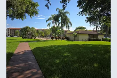 1200 SW 137th Ave, Unit #312E, Pembroke Pines, FL 33027 - Photo 20