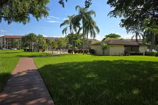 1200 SW 137th Ave, Pembroke Pines, FL 33027 - Photo 20