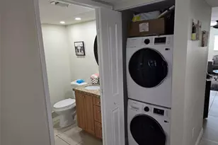 1200 SW 137th Ave, Pembroke Pines, FL 33027 - Photo 12