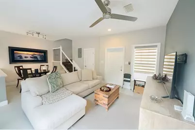 303 SE 22 Street, Unit #303, Fort Lauderdale, FL 33316 - Photo 2