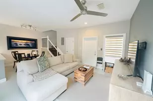 303 SE 22nd St, Fort Lauderdale, FL 33316 - Photo 2