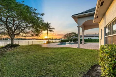 3111  Lake Ridge Ln, Weston, FL 33332 - Photo 16