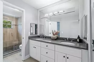 8 Governors Ct, Palm Beach Gardens, FL 33418 - Photo 34