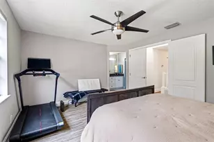 8 Governors Ct, Palm Beach Gardens, FL 33418 - Photo 32