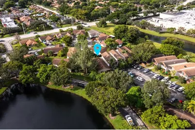 2259  Nova Village Dr, Davie, FL 33317 - Photo 2