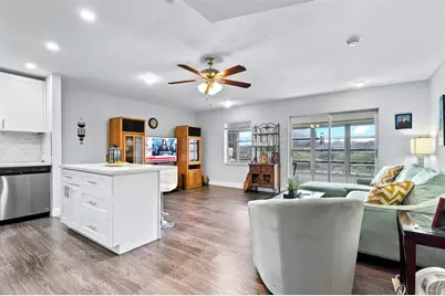 4990 E Sabal Palm Blvd, Unit #306, Tamarac, FL 33319 - Photo 8