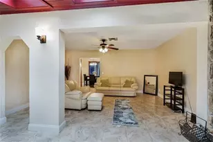 617 Lakeside Harbour, Boynton Beach, FL 33435 - Photo 2