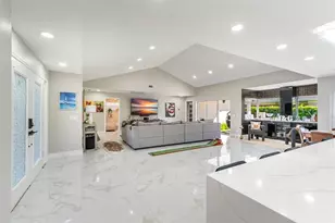 154 Coventry Pl, Palm Beach Gardens, FL 33418 - Photo 2