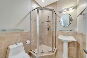 1368 Bayview Dr, Fort Lauderdale, FL 33304 - Photo 40