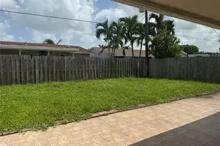 9651 Sunset Strip, Sunrise, FL 33322 - Photo 14