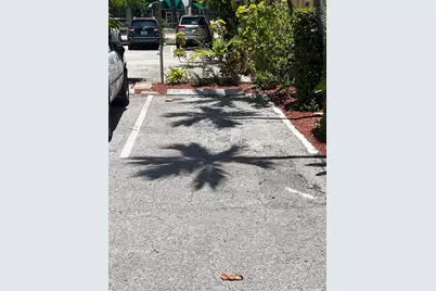 441  Collins Ave, Unit #6, Miami Beach, FL 33139 - Photo 2