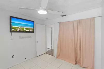 9700 NW 10th St, Pembroke Pines, FL 33024 - Photo 18