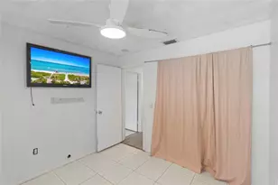 9700 NW 10th St, Pembroke Pines, FL 33024 - Photo 18