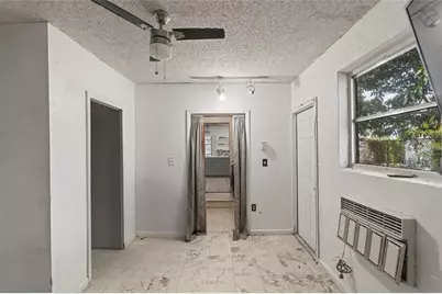 9700 NW 10th St, Pembroke Pines, FL 33024 - Photo 24