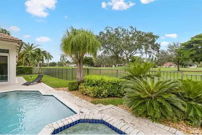 2534  Golf View Dr, Weston, FL 33327 - Photo 34