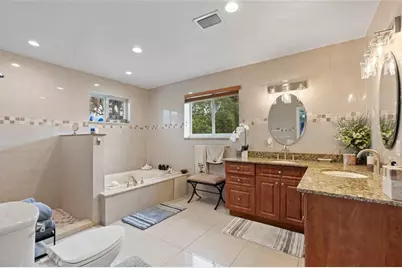2501 NW 8th Ave, Wilton Manors, FL 33311 - Photo 24