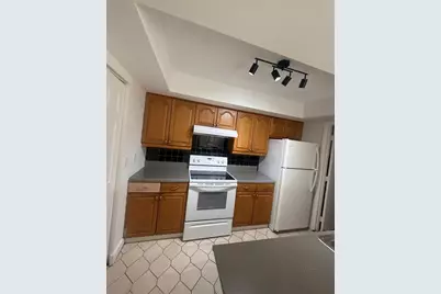 7427 SW 13th St, North Lauderdale, FL 33068 - Photo 10