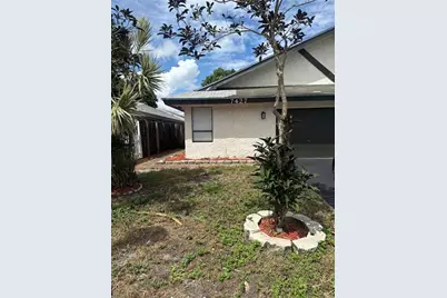 7427 SW 13th St, North Lauderdale, FL 33068 - Photo 2