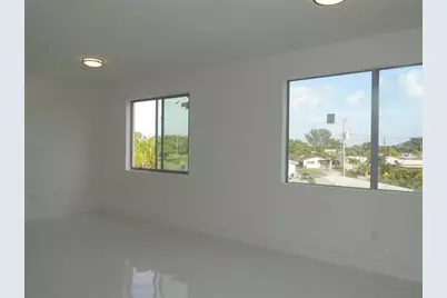 520  Foster Rd, Unit #101, Hallandale Beach, FL 33009 - Photo 4