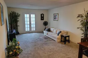 2800 Somerset Unit, Lauderdale Lakes, FL 33311 - Photo 4