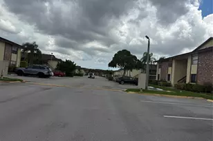 10027 SW Winding Lake Rd Unit, Sunrise, FL 33351 - Photo 26