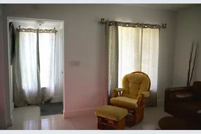 11150  Peachtree Dr, Miami, FL 33161 - Photo 2