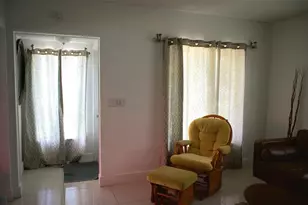 11150 Peachtree Dr, Miami, FL 33161 - Photo 2
