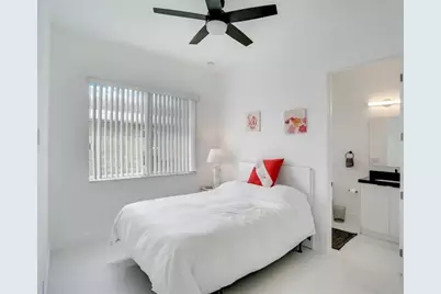 2962 NW 10th Ct, Fort Lauderdale, FL 33311 - Photo 18