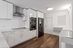 3121 NE 51st St, Fort Lauderdale, FL 33308 - Photo 10