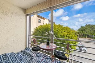 2840 Somerset Dr, Lauderdale Lakes, FL 33311 - Photo 4